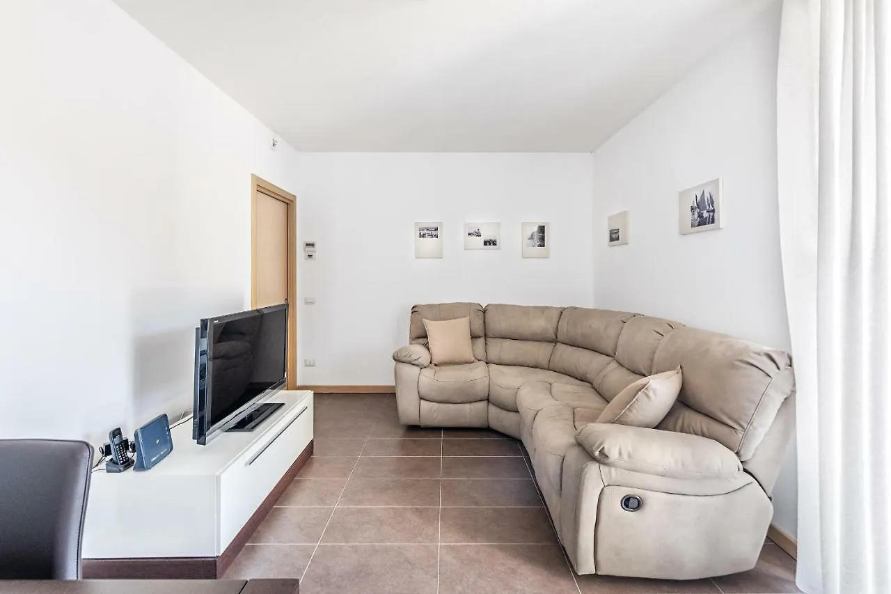Nuova Riva Apartment Padenghe sul Garda 0*,